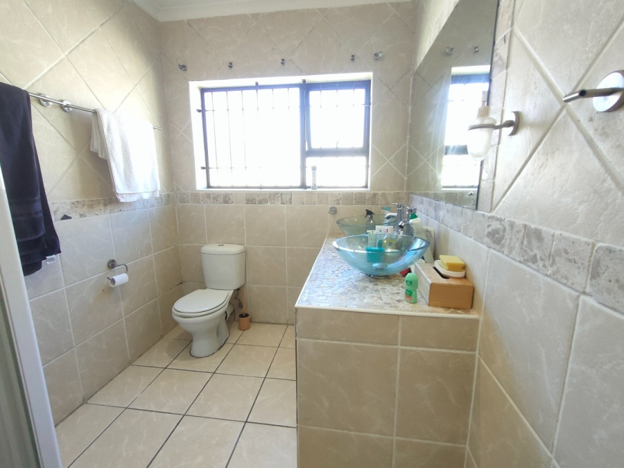  Bedroom Property for Sale in Bluewater Bay Eastern Cape